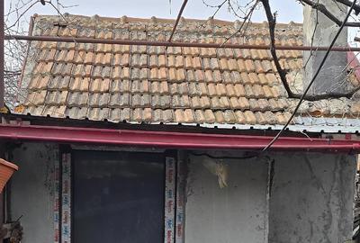 Casă cu 3 camere cu Teren 150 Mp în Central - 1