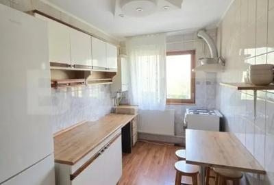 Apartament cu 3 camere decomandat în Micro 40