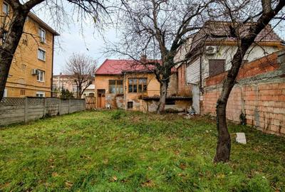 Casă cu 10 camere cu Canalizare în Bălcescu - 2