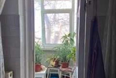 Apartament cu 3 camere decomandat în Radu Negru