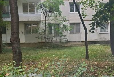 Apartament cu 3 camere semidecomandat în Carpați 1
