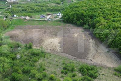 Teren de 15100 mp, în Central - 5