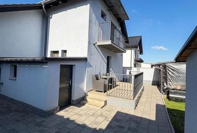 Casă cu 4 camere cu Teren 300 Mp în Rontău