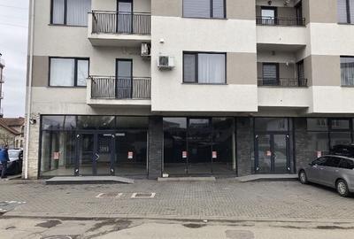 Spațiu comercial, în Central