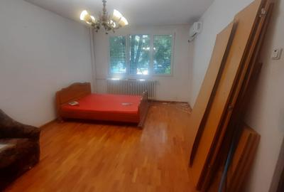 Garsonieră decomandată în Drumul Taberei