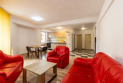 Apartament cu 3 camere semidecomandat în Zorilor