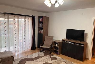 Apartament cu 3 camere decomandat în Central - 1