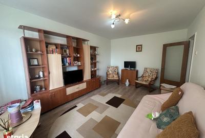 Apartament cu 2 camere decomandat în Republicii
