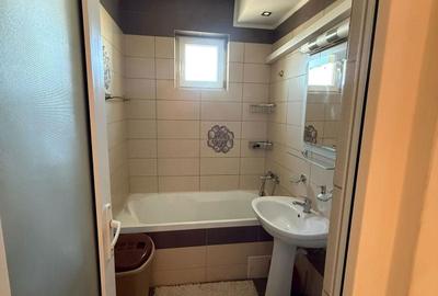 Apartament cu 2 camere decomandat în Palazu Mare - 6