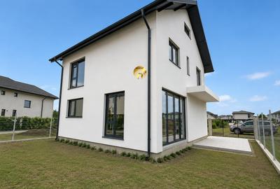 Casă individuală cu 5 camere cu Teren 240 Mp în Otopeni