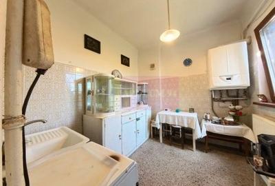 Apartament cu 3 camere decomandat, mobilat în Cotroceni