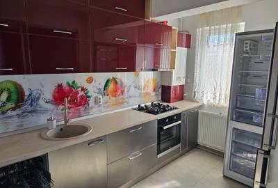 Apartament cu 3 camere decomandat în Militari