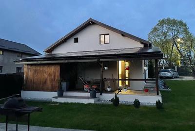 Casă cu 6 camere cu Teren 700 Mp în Miroslava - 1