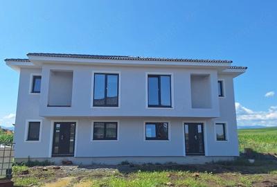 Casă cu 4 camere cu Teren 150 Mp în Central