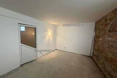 Apartament cu 3 camere decomandat în P-ța Unirii - 8