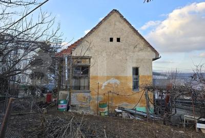 Casă individuală cu 2 camere cu Teren 461 Mp în Gruia - 1