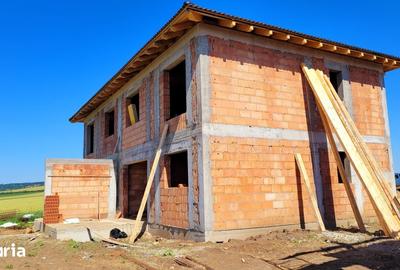 Casă cu 4 camere decomandat cu Teren 300 Mp în Central - 3