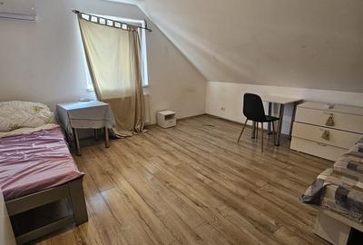 Apartament cu 3 camere decomandat în Complex Studențesc