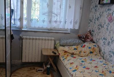 Apartament cu 3 camere semidecomandat în Micro 4 - 2