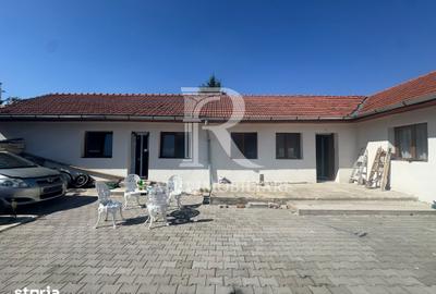 Casă cu 4 camere decomandat cu Teren 152 Mp în Central