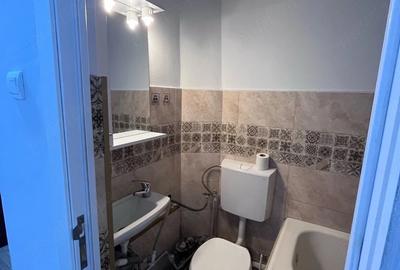 Garsonieră decomandată în Central