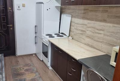 Apartament semidecomandat în Drumul Carului