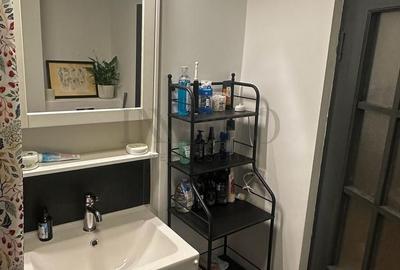 Apartament cu 3 camere decomandat în Victoriei