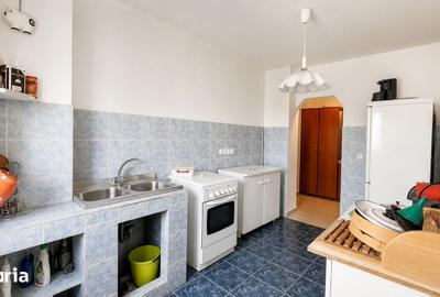 Apartament cu 4 camere decomandat în Lunei