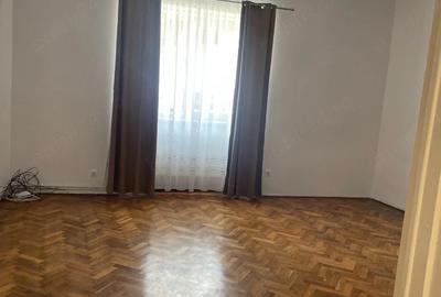 Casă cu 2 camere cu Teren 300 Mp în Central - 3