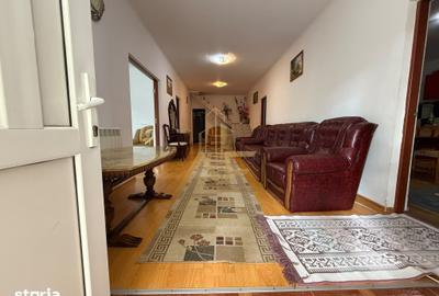 Casă cu 3 camere cu Teren 1100 Mp în Central