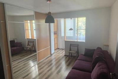 Apartament cu 2 camere decomandat, mobilat în Central