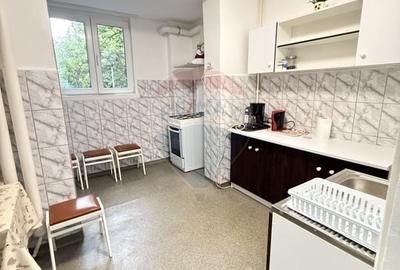 Apartament cu 3 camere decomandat, mobilat în P-ța Muncii