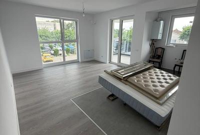 Apartament cu 3 camere decomandat în Fundeni
