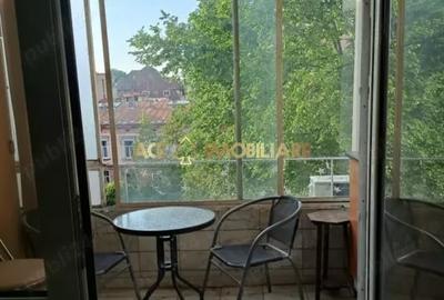 Apartament cu 2 camere decomandat, mobilat în Romană