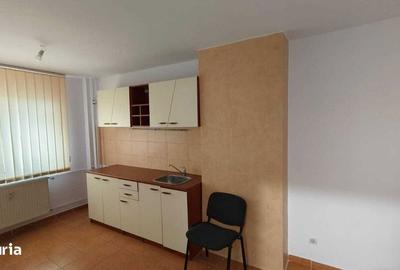 Apartament cu 4 camere semidecomandat în Turda - 8