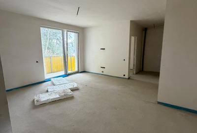 Apartament cu 2 camere semidecomandat în Florești