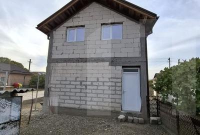 Casă cu 4 camere cu Teren 582 Mp în Dobrun