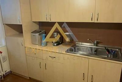 Apartament cu 5 camere în Traian - 10