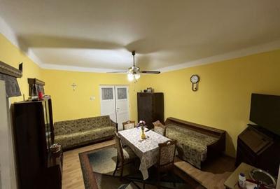 Casă cu 4 camere în Turda