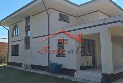 Casă cu Teren 783 Mp în Cornu - 6