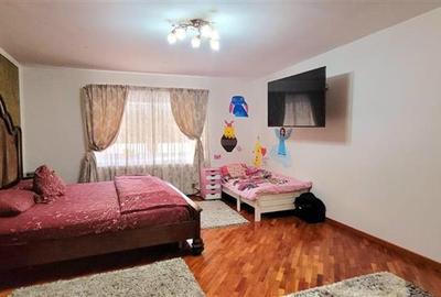 Casă individuală cu 15 camere cu Canalizare în Central - 9