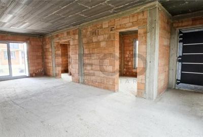Casă cu 4 camere cu Teren 502 Mp în Sânmartin - 9
