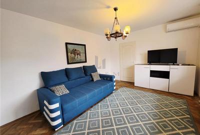 Apartament cu 3 camere semidecomandat în Circumvalațiunii