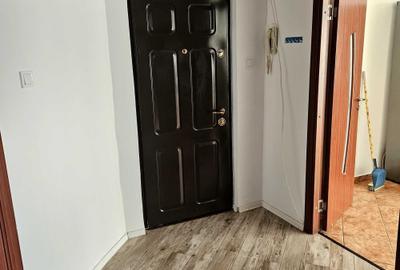 Apartament cu 2 camere decomandat în Mărăști