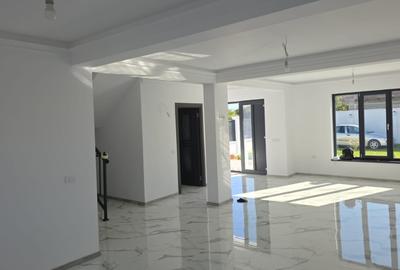 Casă individuală cu 4 camere cu Canalizare în Ovidiu - 3