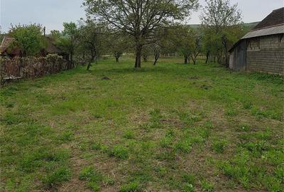 Teren de 2700 mp, în Mărișelu - 2