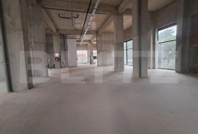 Spațiu comercial, de 400 mp, în Central
