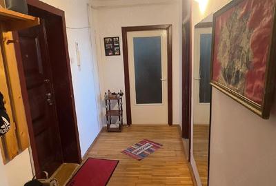 Apartament cu 2 camere decomandat în Soarelui