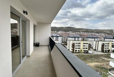Apartament cu 3 camere semidecomandat, mobilat în Florești - 4