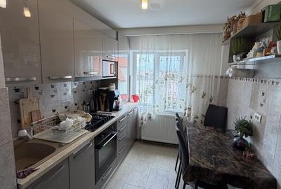 Apartament cu 4 camere decomandat, mobilat în Cetate - 2